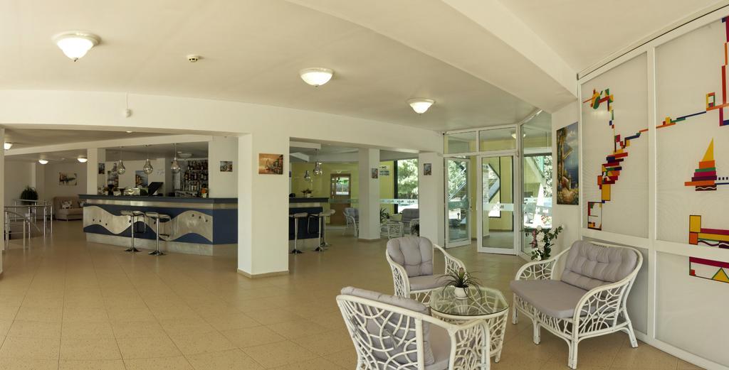 Hotel Marina Kiten  Exteriér fotografie