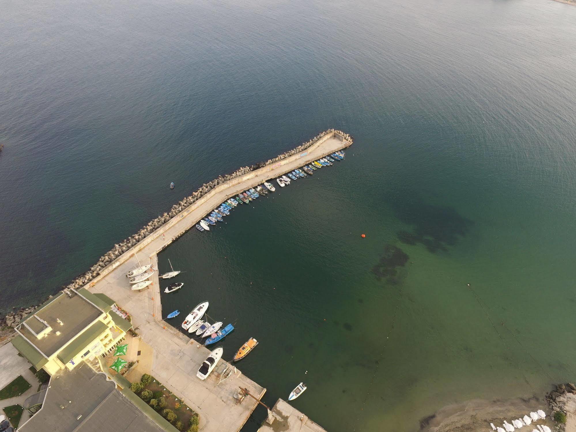 Hotel Marina Kiten  Exteriér fotografie